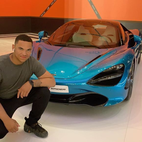 Meet your Posher, Jonathan - Picture 1 of 1